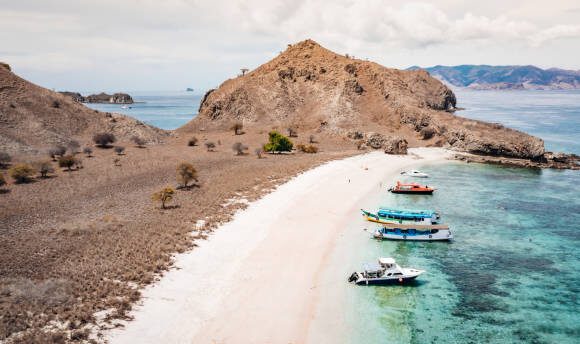 Top 5 natural Landmarks in Indonesia to see